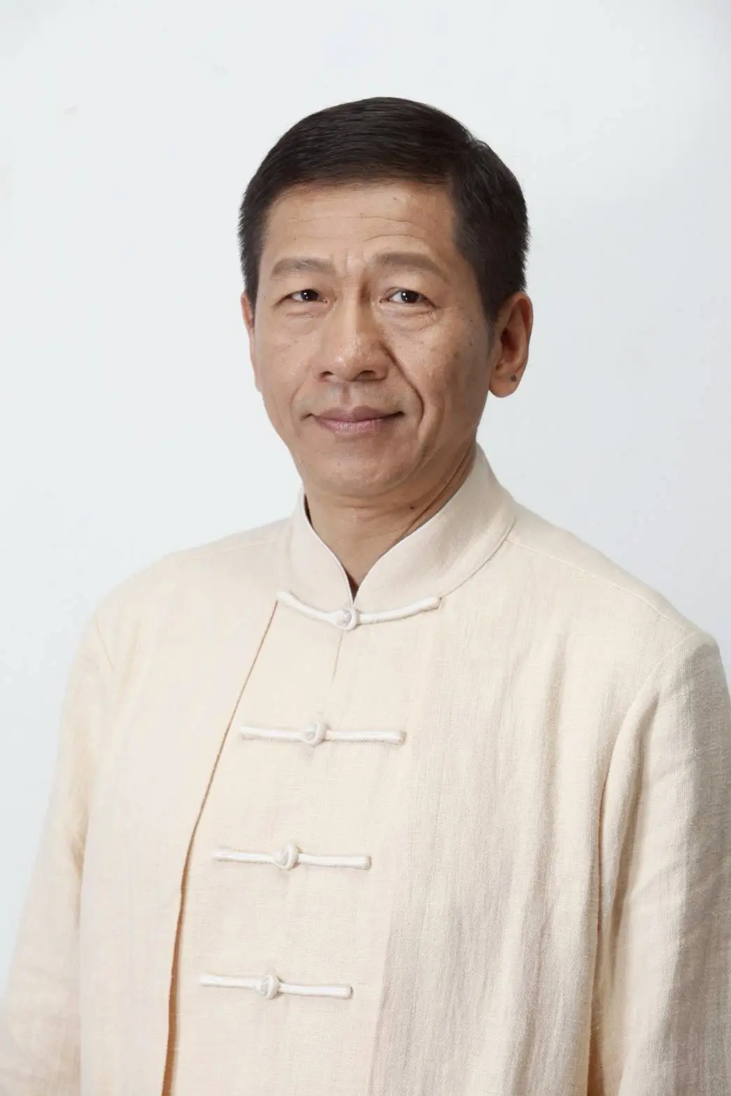 楊子軍 Andy 老師形象照，隨心所育大學校創辦人、意識開發教育者